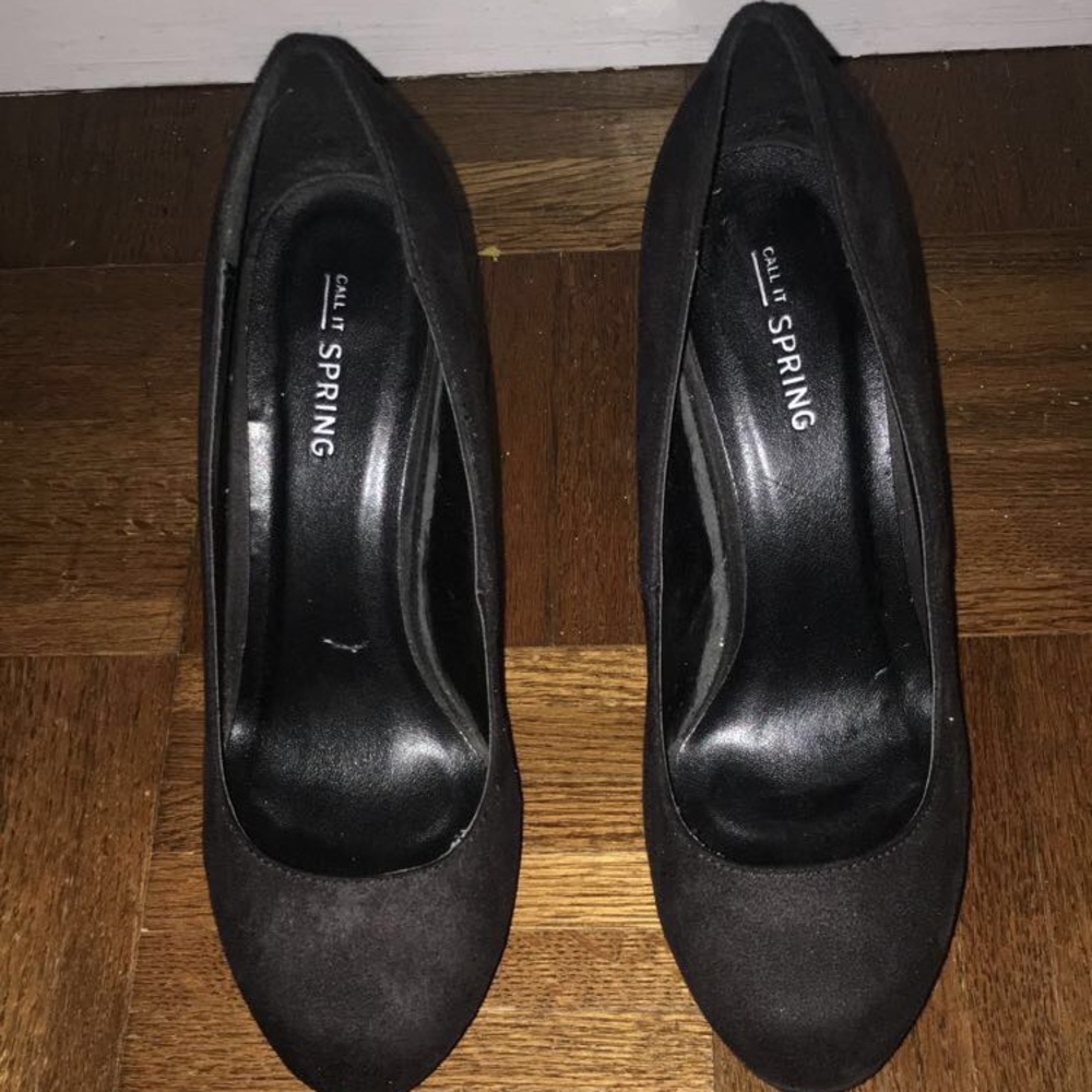 Heels - Picture 3 of 4